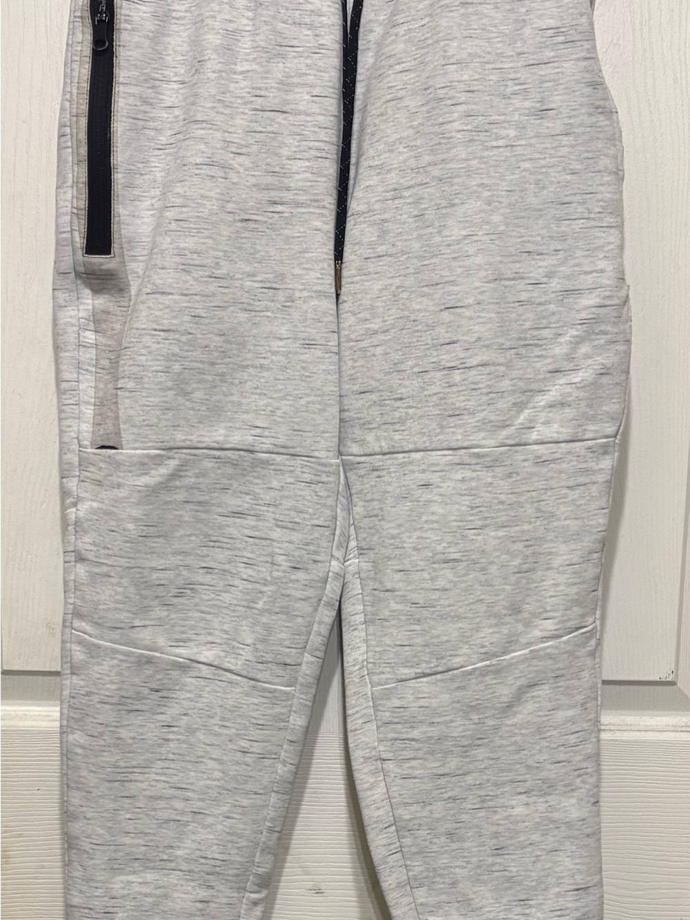 American Eagle Outfitters Light Heather Gray Men’s Jogger Pants